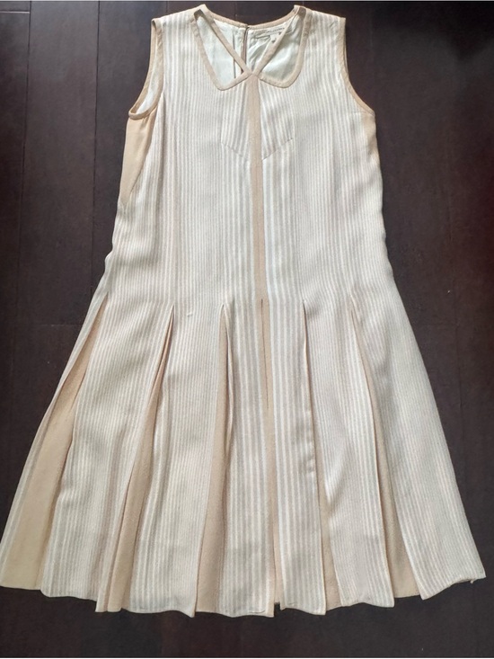 Marc Jacobs Dresses & Skirts - Marc Jacobs Designer Pleated Sleeveless Dress - Size 4